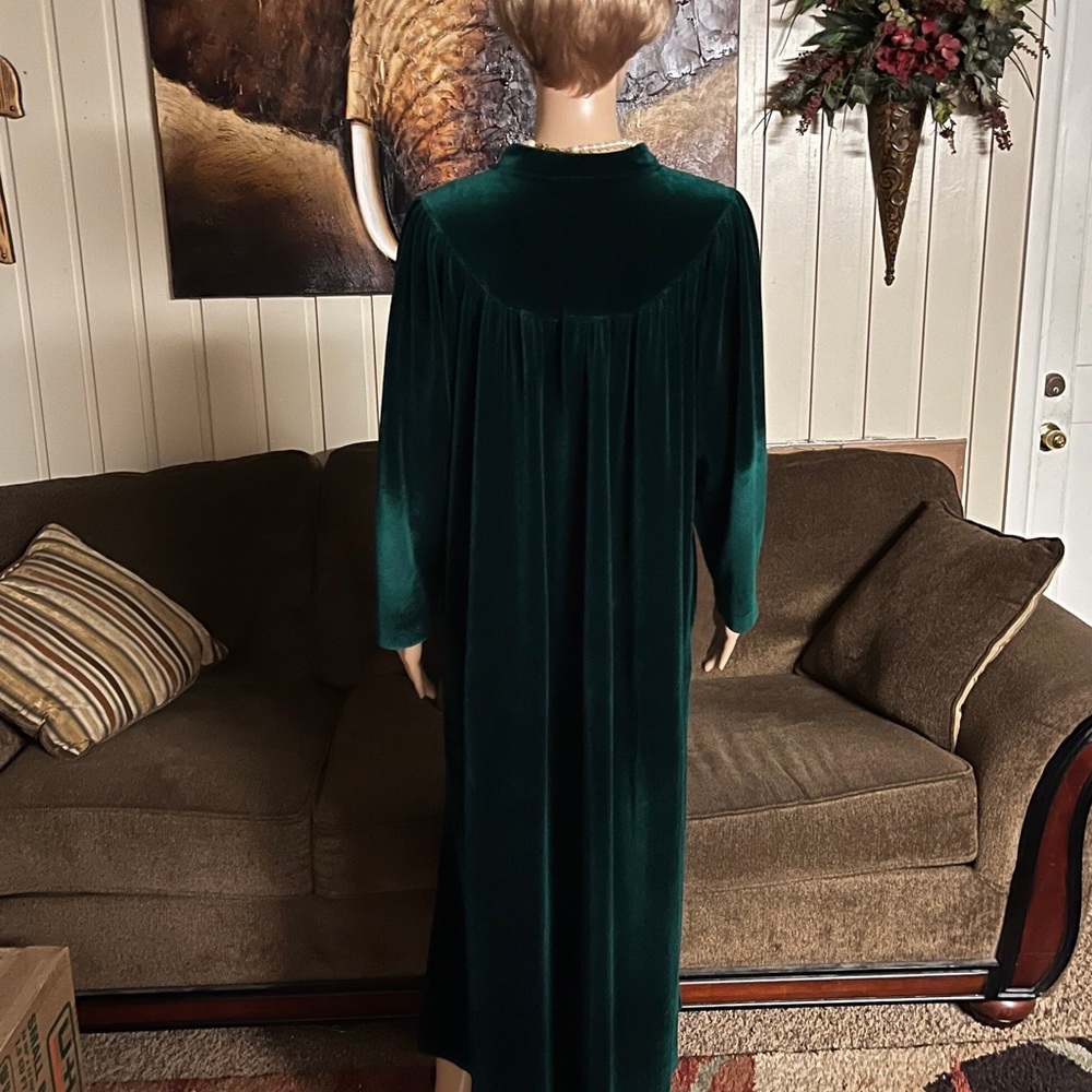 Komar ~ Vintage ~ Women’s Large ~ Velvet  ~ Green Robe W/ Floral Lace - Picture 14 of 16